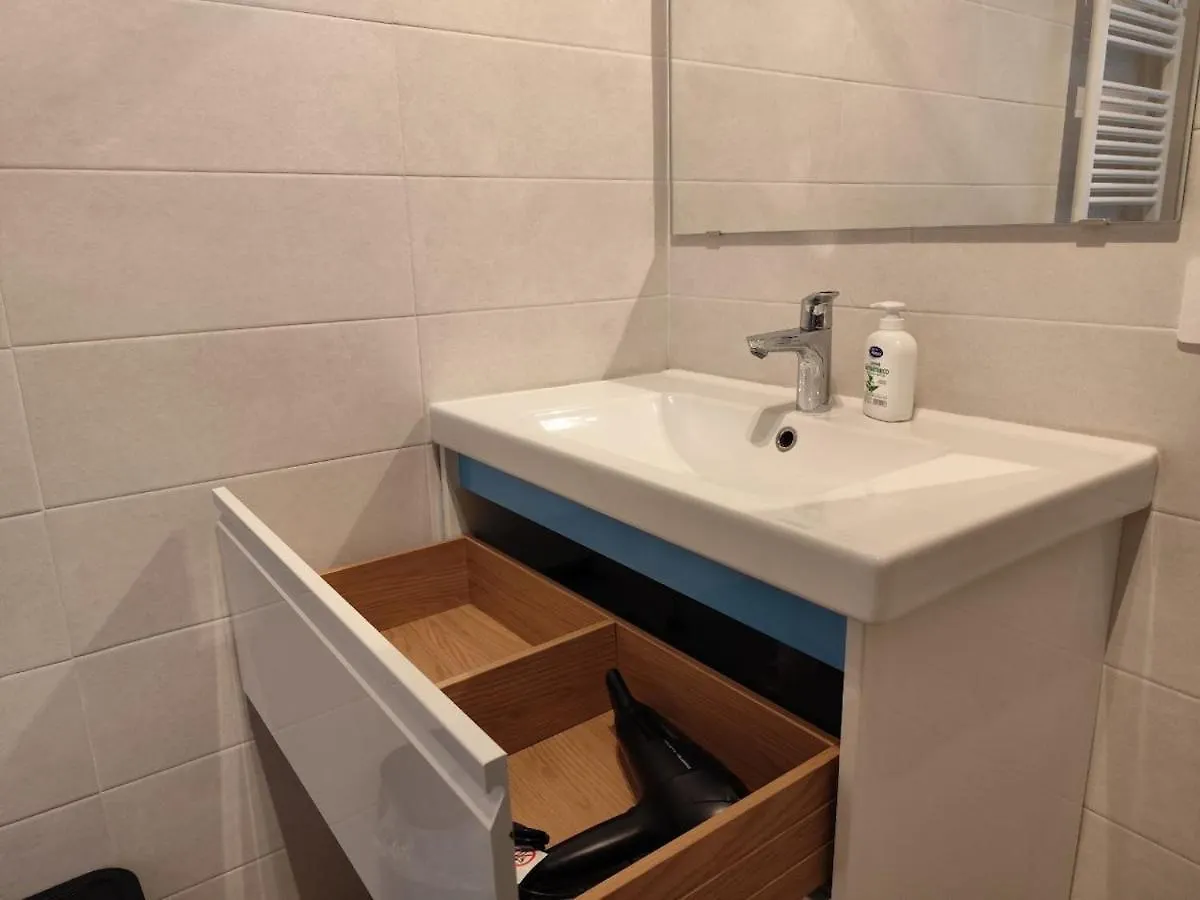 Appartement New 5-Minute Walk To Lake And Station Lecco Italie